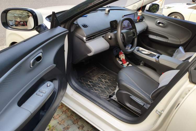 Used Dongfeng NAMMI 01 2024 New Edition 330 Air Driver Seat