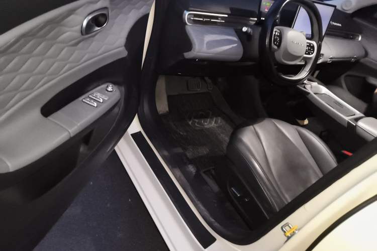 Used Dongfeng NAMMI 01 2024 New Edition 430 Plus Smart+ Driver Seat