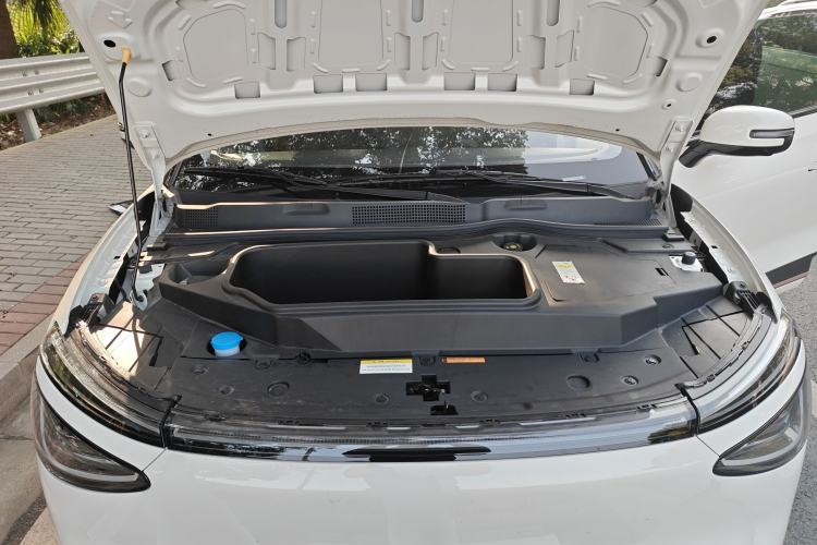 Used Dongfeng NAMMI 01 2024 New Edition 330 Plus Smart+ Engine Bay