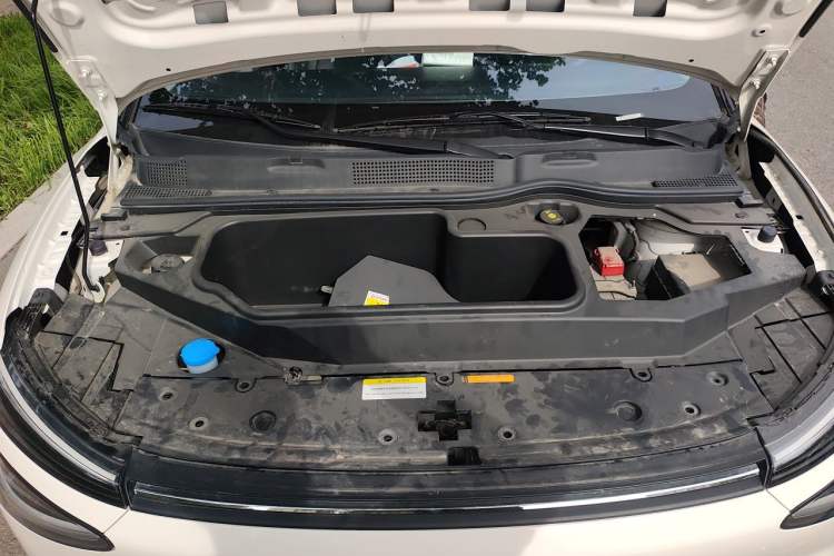 Used Dongfeng NAMMI 01 2024 New Edition 330 Air Engine Bay