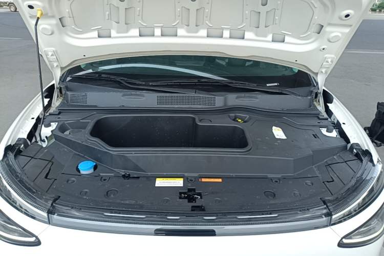 Used Dongfeng NAMMI 01 2024 New Edition 330 Plus Smart+ Engine Bay