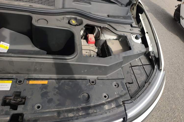 Used Dongfeng NAMMI 01 2024 New Edition 330 Air Engine Bay Left
