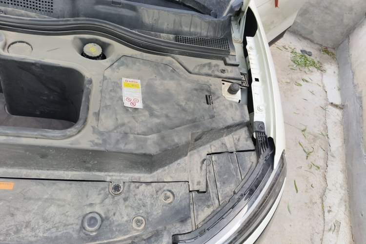 Used Dongfeng NAMMI 01 2024 New Edition 330 Air Engine Bay Left
