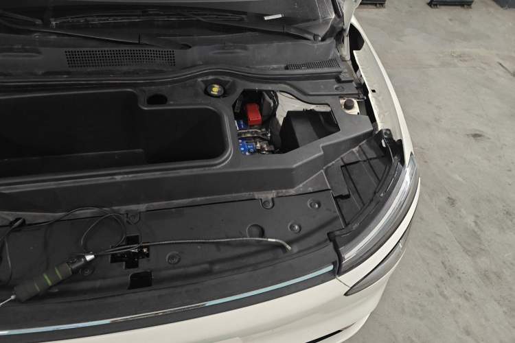 Used Dongfeng NAMMI 01 2024 New Edition 330 Air Engine Bay Left