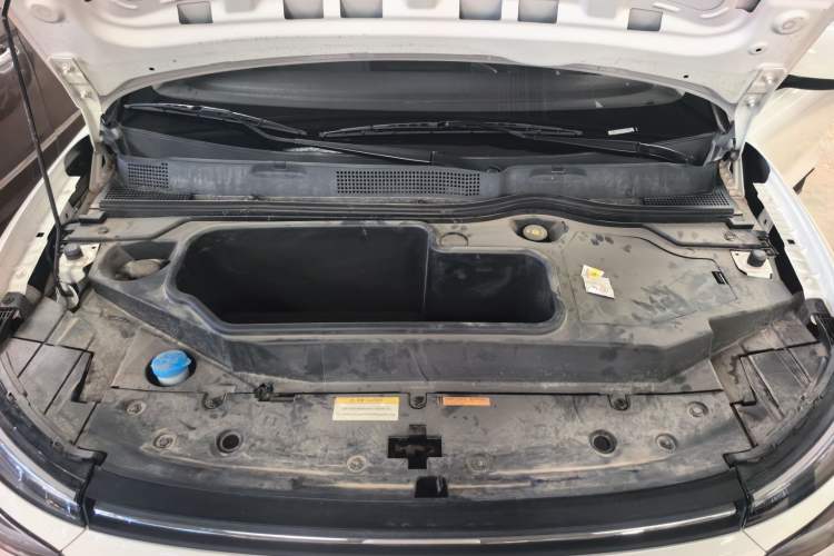 Used Dongfeng NAMMI 01 2024 New Edition 330 Air Engine Bay