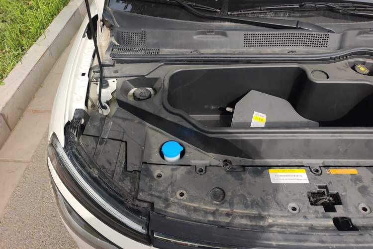 Used Dongfeng NAMMI 01 2024 New Edition 330 Air Engine Bay Right