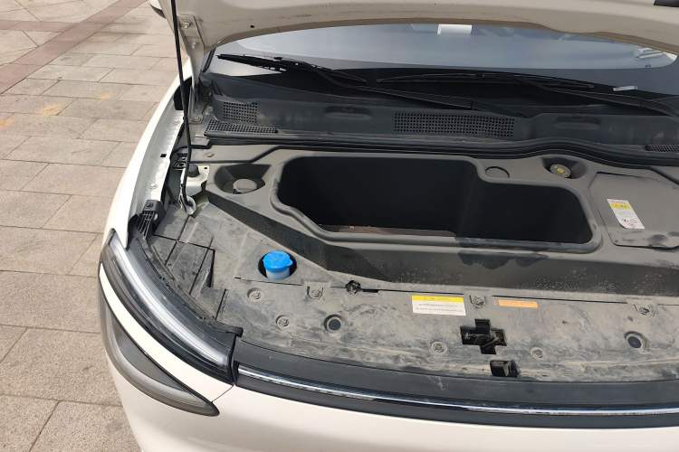 Used Dongfeng NAMMI 01 2024 New Edition 330 Air Engine Bay Right