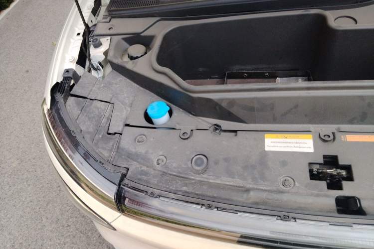 Used Dongfeng NAMMI 01 2024 New Edition 330 Plus Smart+ Engine Bay Right