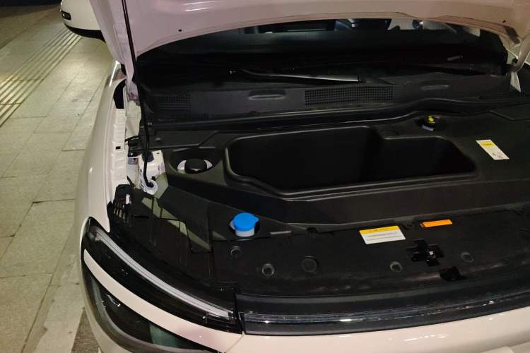 Used Dongfeng NAMMI 01 2024 New Edition 330 Air Engine Bay Right