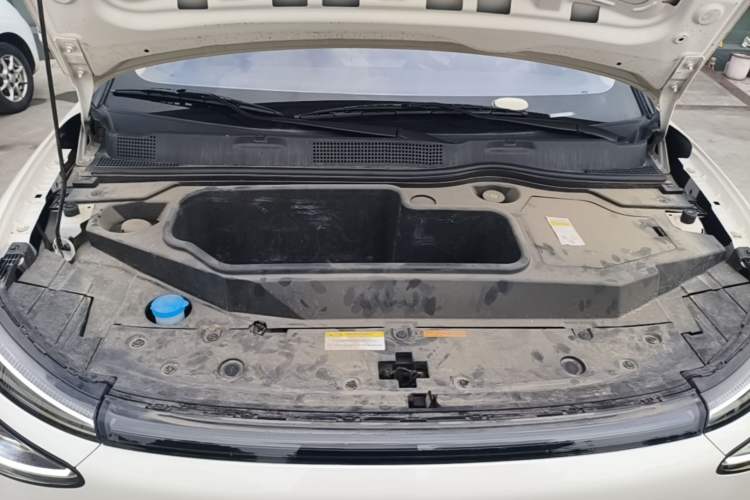 Used Dongfeng NAMMI 01 2024 New Edition 330 Plus Smart+ Engine Bay