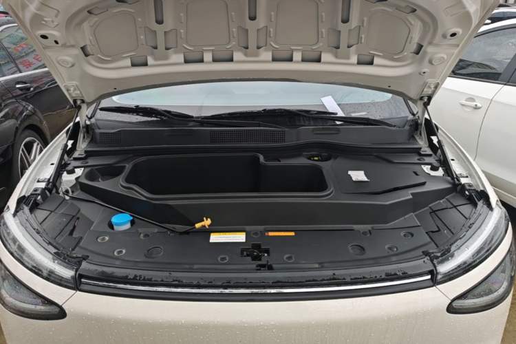 Used Dongfeng NAMMI 01 2024 New Edition 330 Air Engine Bay