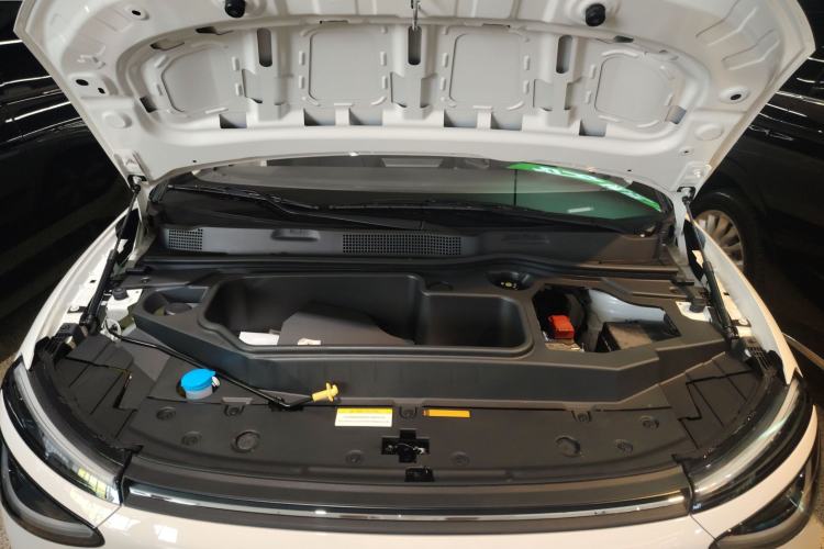 Used Dongfeng NAMMI 01 2024 New Edition 330 Air Engine Bay