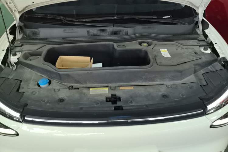 Used Dongfeng NAMMI 01 2024 New Edition 330 Air Engine Bay