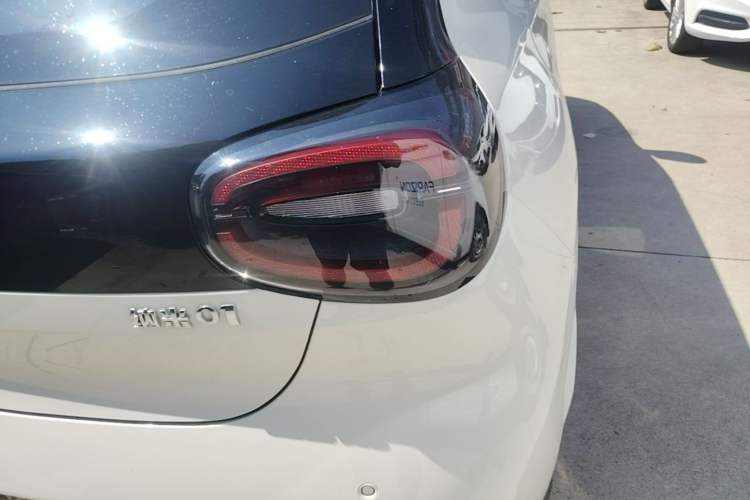Used Dongfeng NAMMI 01 2024 330 Air Exterior 3