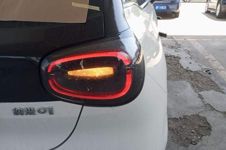 Used Dongfeng NAMMI 01 2024 New Edition 330 Plus Smart+ Exterior 3