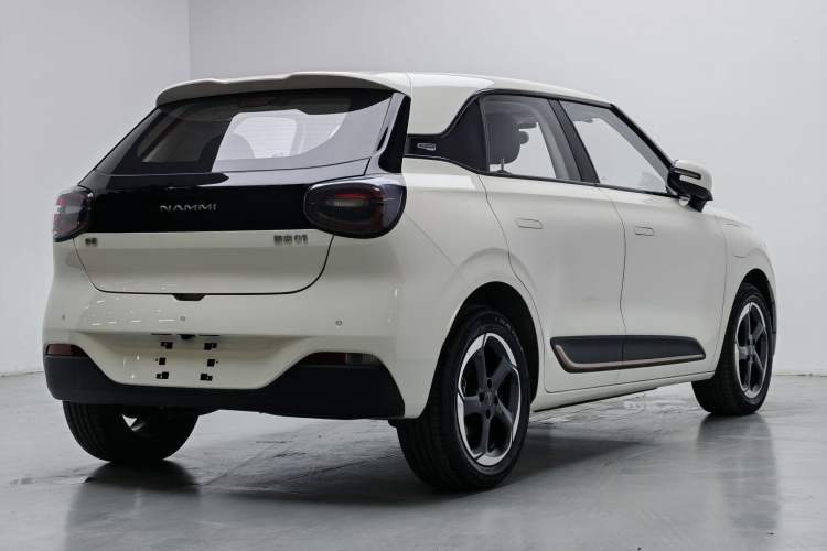 Used Dongfeng NAMMI 01 2024 New Edition 430 Plus Smart+ Exterior 4