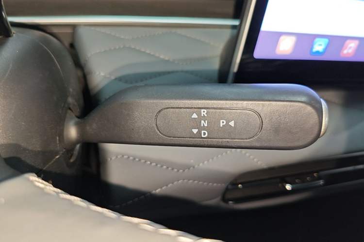 Used Dongfeng NAMMI 01 2024 New Edition 430 Plus Smart+ Gear Lever