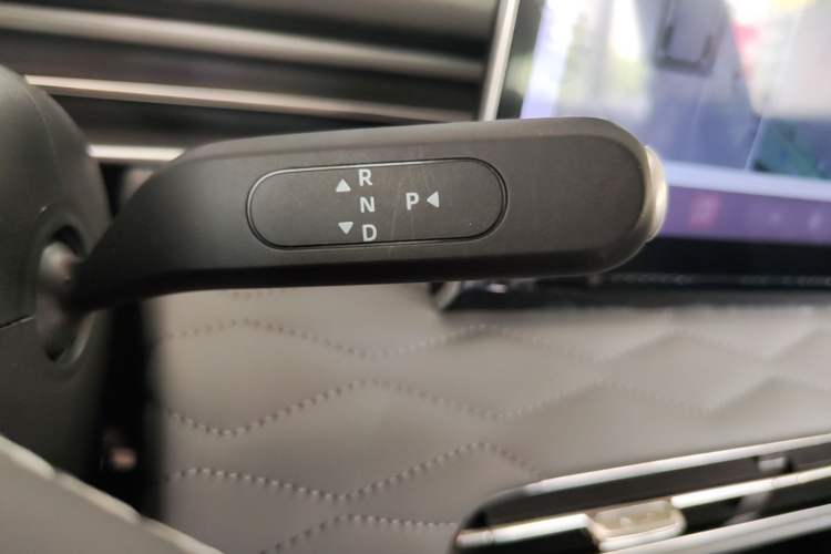 Used Dongfeng NAMMI 01 2024 New Edition 330 Plus Smart+ Gear Lever