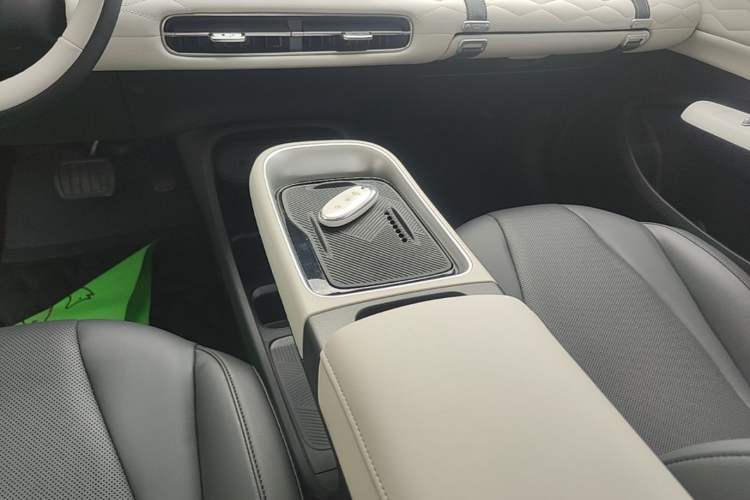 Used Dongfeng NAMMI 01 2024 430 Plus Smart+ Gear Lever