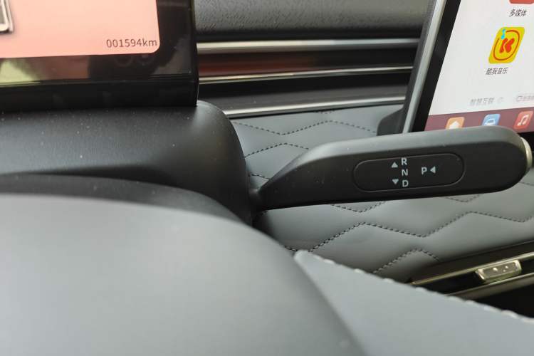 Used Dongfeng NAMMI 01 2024 New Edition 330 Plus Smart+ Gear Lever