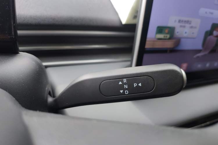 Used Dongfeng NAMMI 01 2024 New Edition 330 Air Gear Lever
