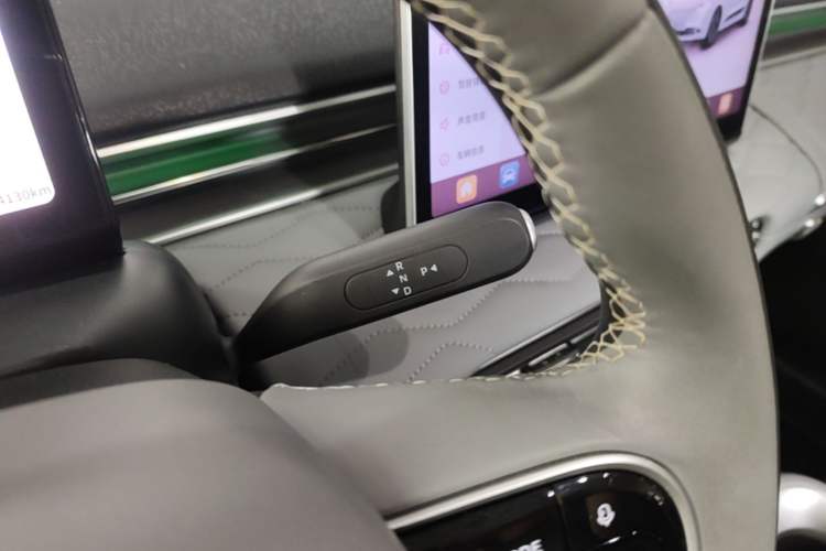 Used Dongfeng NAMMI 01 2024 Co-Creation Edition – Co-Creation WE Version Gear Lever