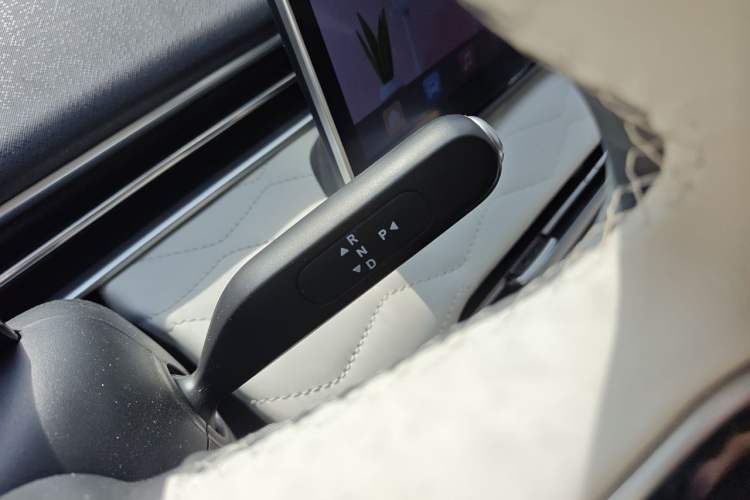 Used Dongfeng NAMMI 01 2024 330 Plus Gear Lever