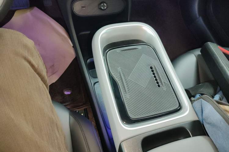 Used Dongfeng NAMMI 01 2024 Co-Creation Edition – Co-Creation WE Version Gear Lever