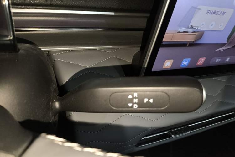 Used Dongfeng NAMMI 01 2024 430 Plus Smart+ Gear Lever