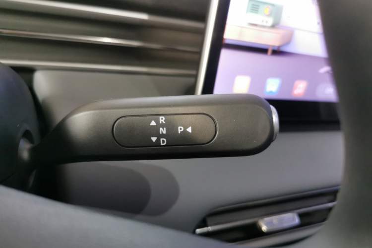 Used Dongfeng NAMMI 01 2024 New Edition 330 Air Gear Lever