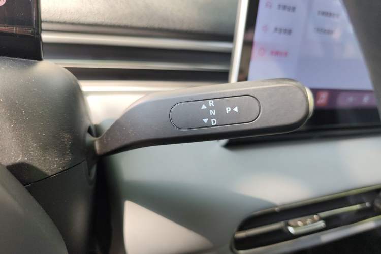 Used Dongfeng NAMMI 01 2024 New Edition 330 Air Gear Lever