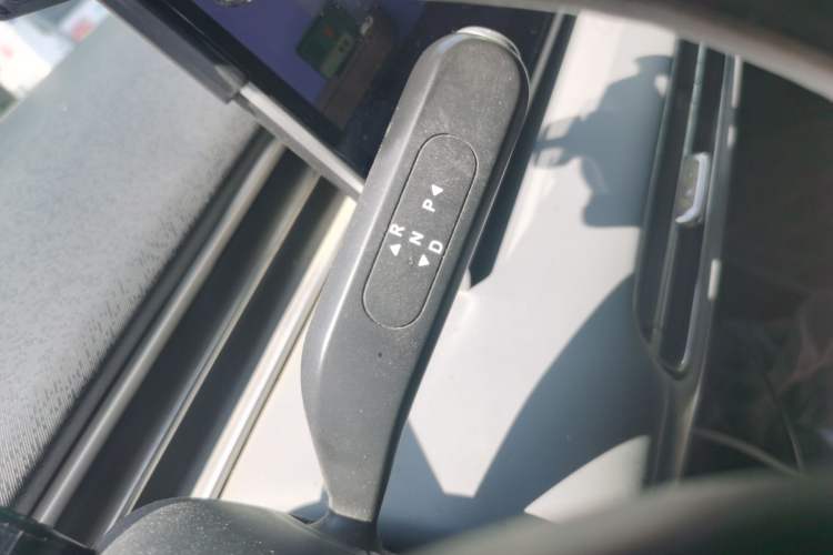 Used Dongfeng NAMMI 01 2024 330 Air Gear Lever