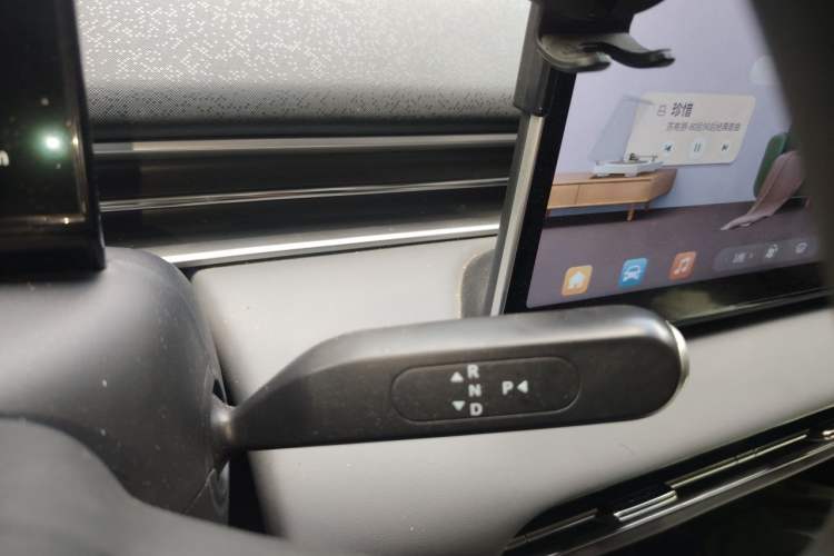 Used Dongfeng NAMMI 01 2024 New Edition 330 Air Gear Lever