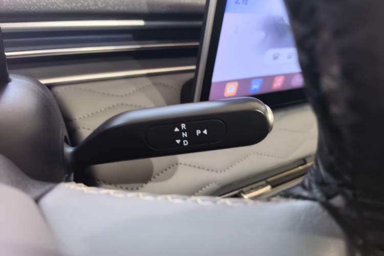 Used Dongfeng NAMMI 01 2024 330 Plus Gear Lever
