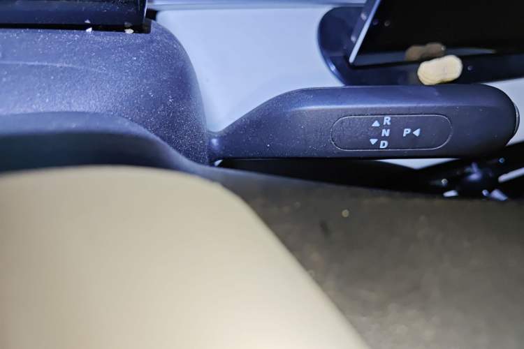 Used Dongfeng NAMMI 01 2024 330 Lite Gear Lever