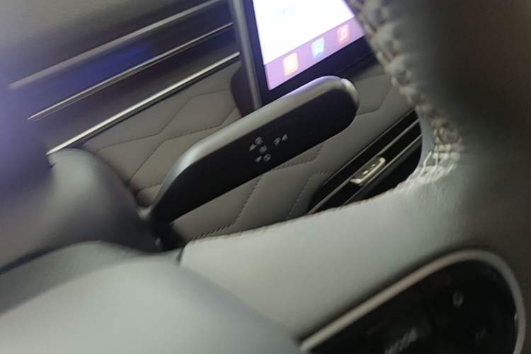 Used Dongfeng NAMMI 01 2024 330 Plus Gear Lever