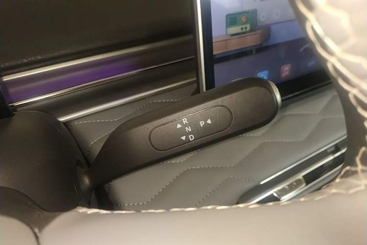 Used Dongfeng NAMMI 01 2024 New Edition 430 Plus Smart+ Gear Lever
