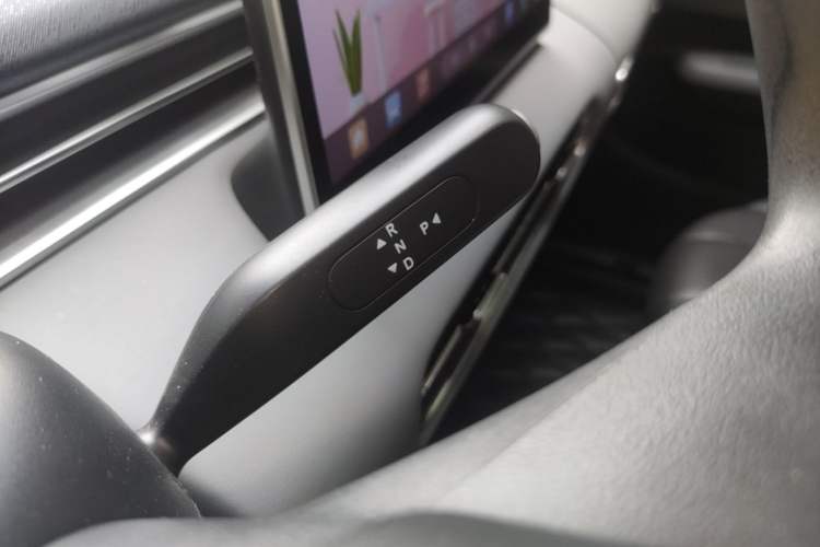 Used Dongfeng NAMMI 01 2024 330 Air Gear Lever