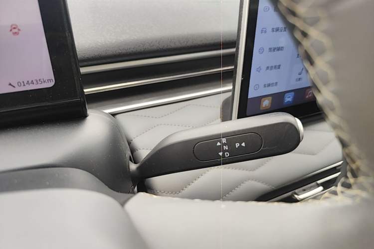 Used Dongfeng NAMMI 01 2024 Co-Creation Edition – Co-Creation WE Version Gear Lever