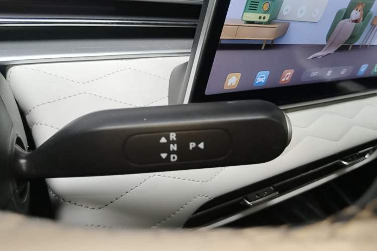 Used Dongfeng NAMMI 01 2024 430 Plus Smart+ Gear Lever