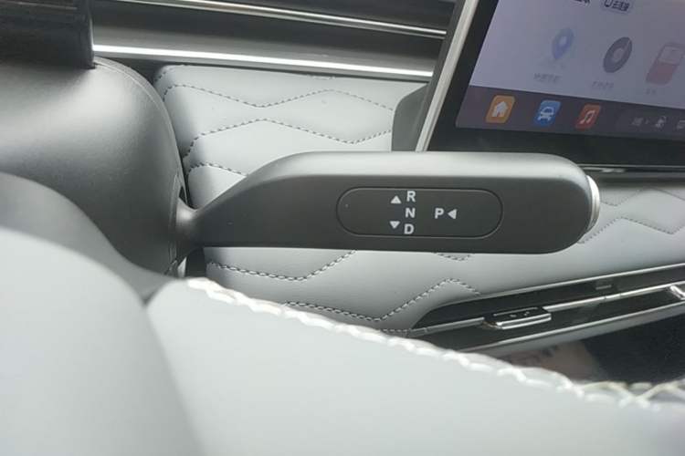 Used Dongfeng NAMMI 01 2024 430 Plus Smart+ Gear Lever