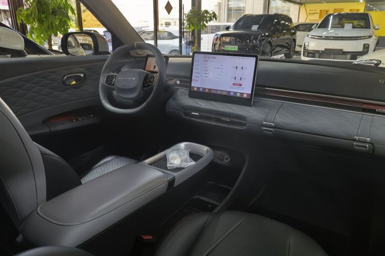 Used Dongfeng NAMMI 01 2024 430 Plus Smart+ Interior 1