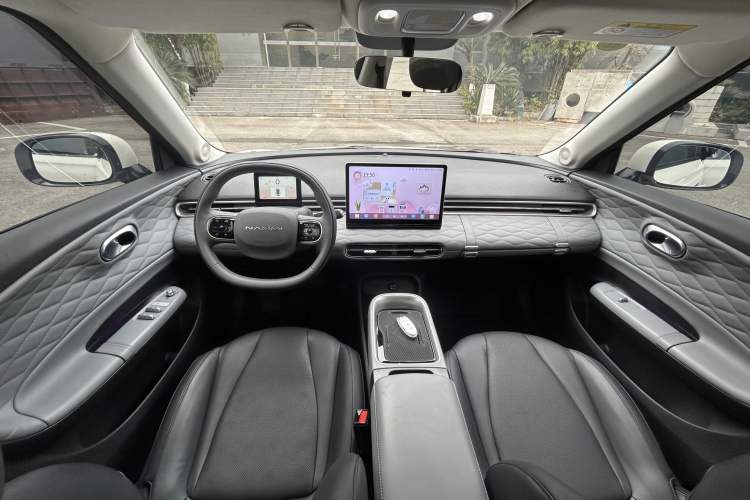 Used Dongfeng NAMMI 01 2024 New Edition 330 Plus Smart+ Interior 3