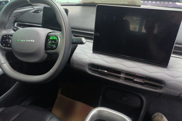 Used Dongfeng NAMMI 01 2024 430 Plus Smart+ Interior 3