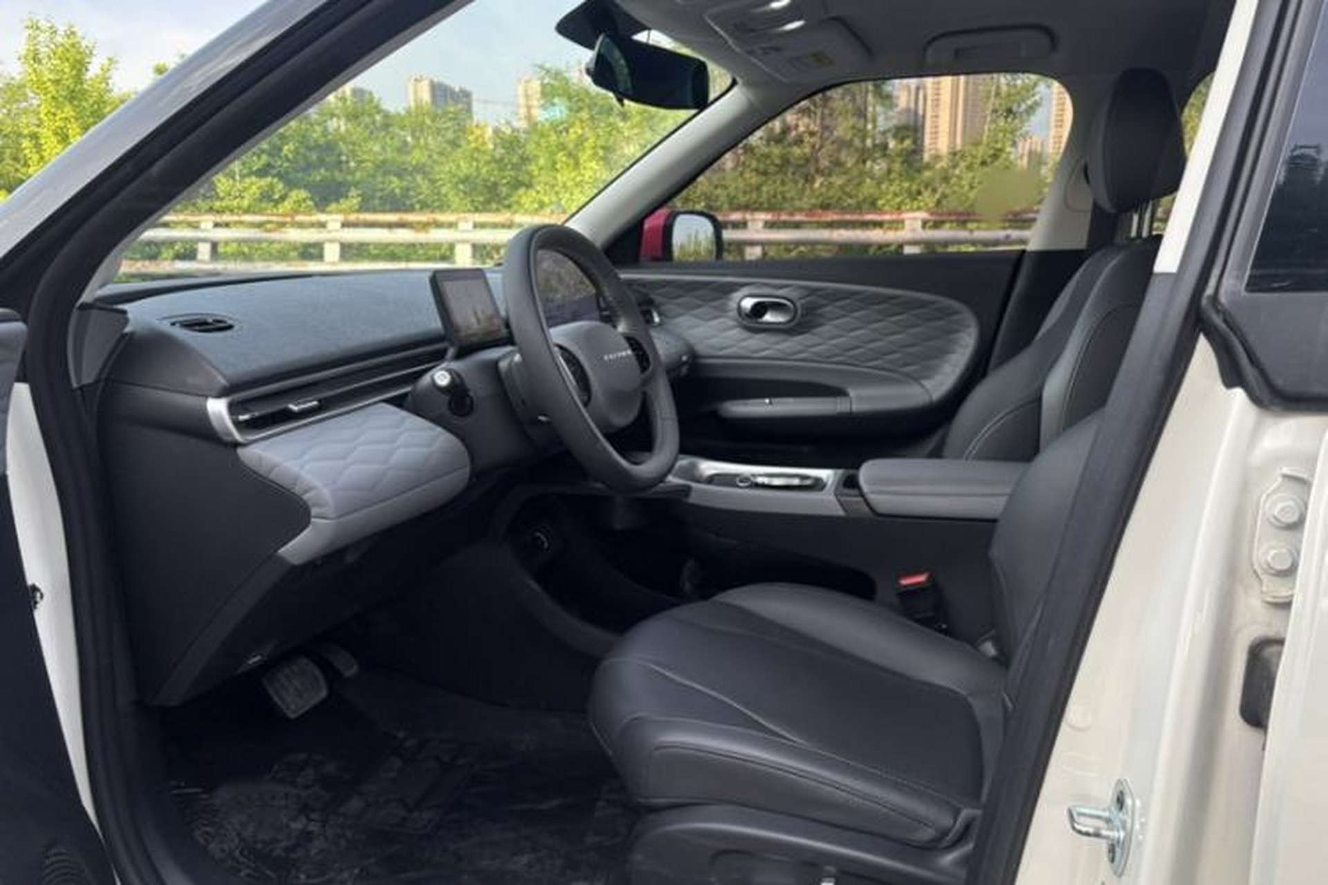 Used Dongfeng NAMMI 01 2024 New Edition 330 Plus Smart+ Interior 4