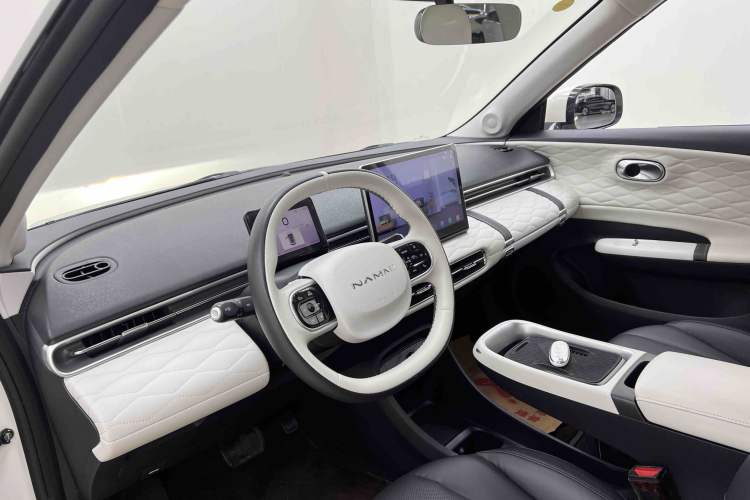 Used Dongfeng NAMMI 01 2024 430 Plus Smart+ Interior 7