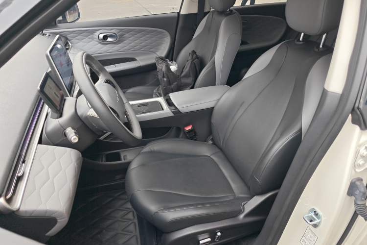 Used Dongfeng NAMMI 01 2024 New Edition 330 Plus Smart+ Left Front Seat