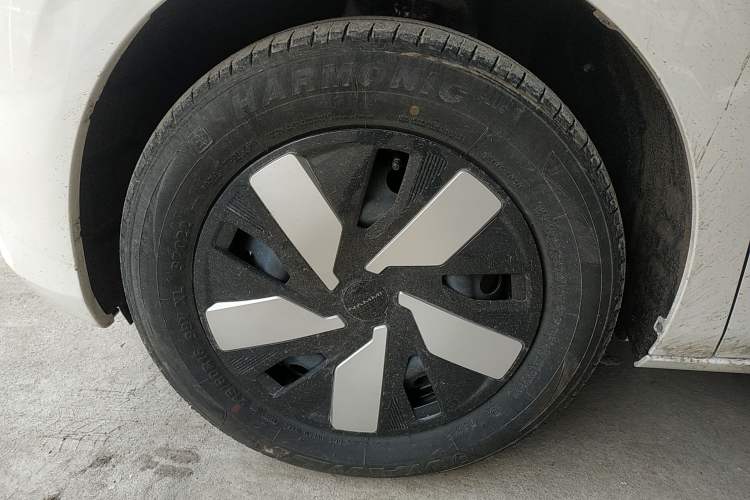 Used Dongfeng NAMMI 01 2024 New Edition 330 Air Left Front Wheel Hub