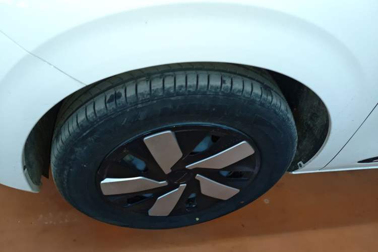 Used Dongfeng NAMMI 01 2024 New Edition 330 Air Left Front Wheel Hub