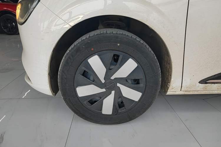 Used Dongfeng NAMMI 01 2024 New Edition 330 Air Left Front Wheel Hub